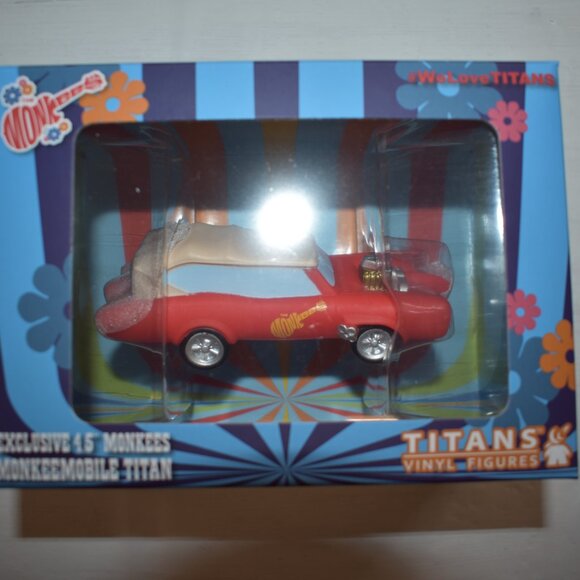 Titans Merchandise The Monkees Monkeemobile 4 1/2" Vinyl Car Figure New In Box - Picture 4 of 4